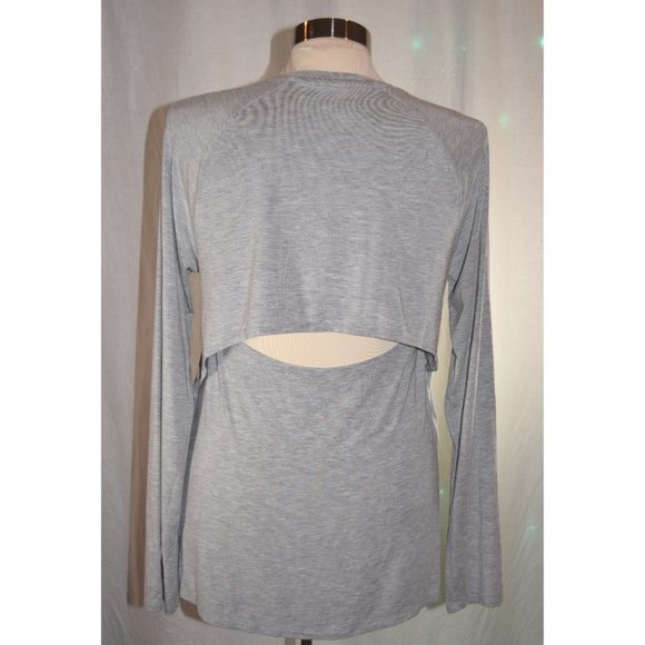 Under Armour Loose Gray Shirt size Small - Picture 4 of 7